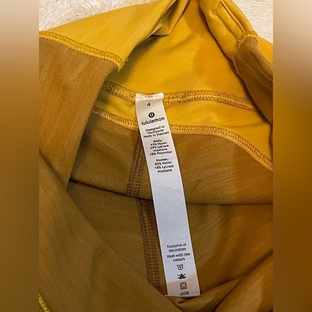 Lululemon EE High-Rise Tight *28" Sz 4 - Picture 5 of 9